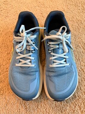 Altra Paradigm 7 Light Blue Athletic Running Shoes